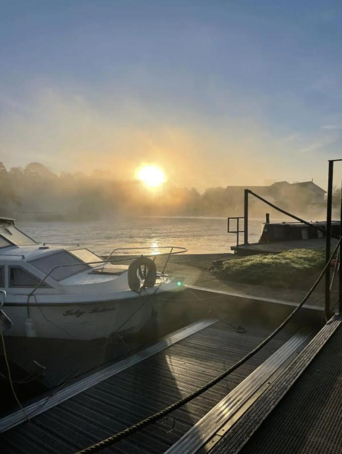Water Cabin With Water Sports Equipment And Bikes, Bath Bristol Eksteriør bilde