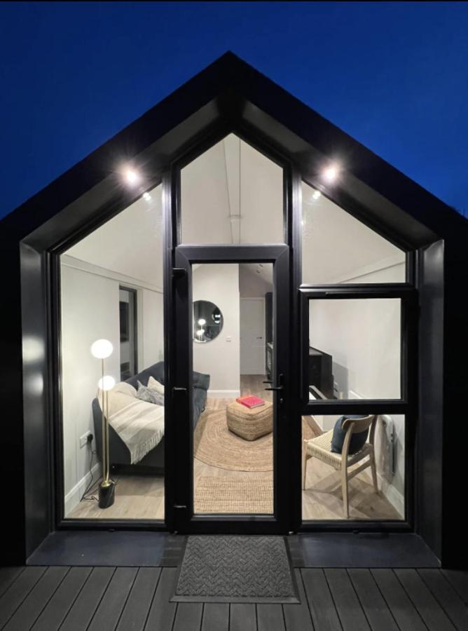Water Cabin With Water Sports Equipment And Bikes, Bath Bristol Eksteriør bilde
